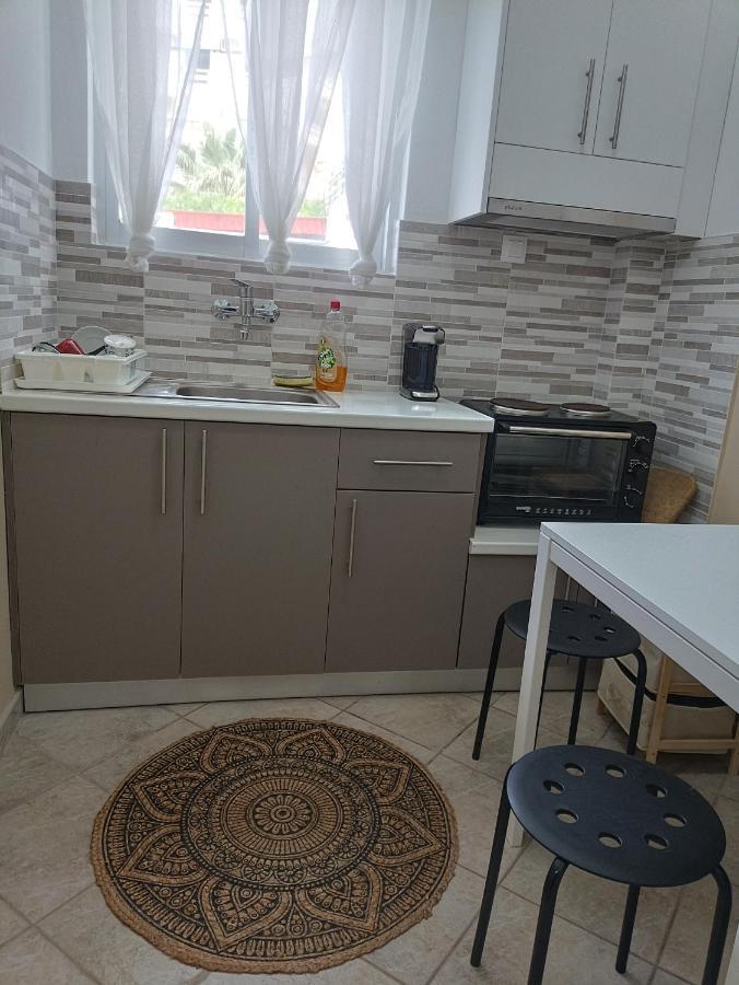 Meltemi Apartments Agia Marina  エクステリア 写真