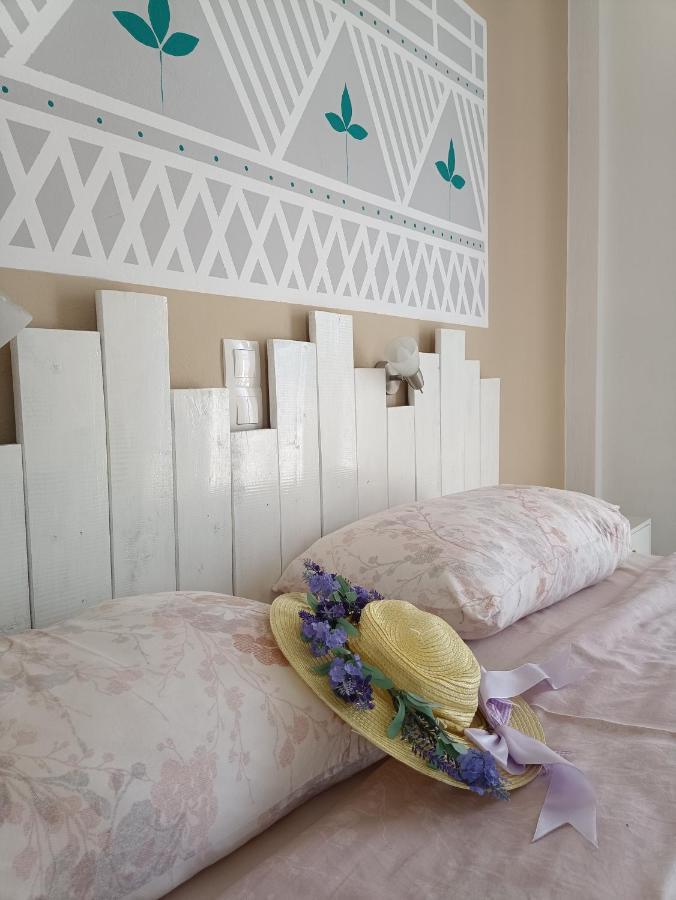 Meltemi Apartments Agia Marina  エクステリア 写真