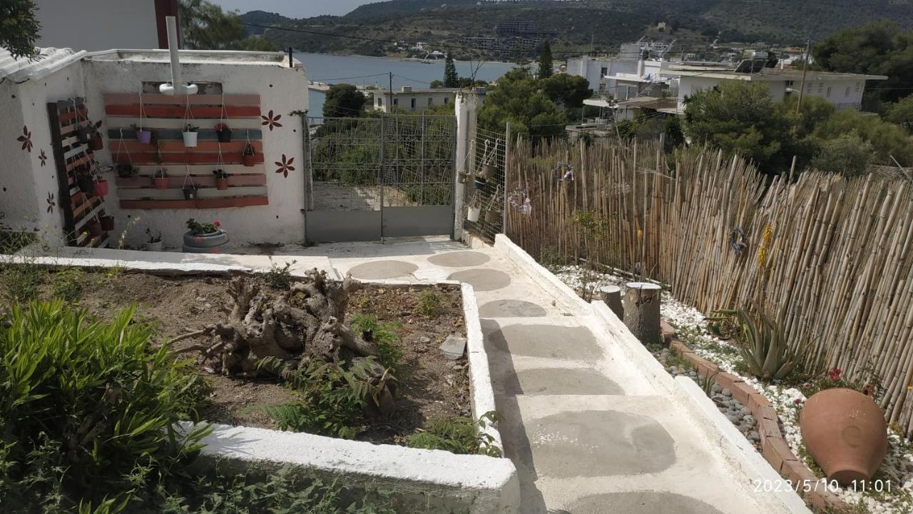 Meltemi Apartments Agia Marina  エクステリア 写真